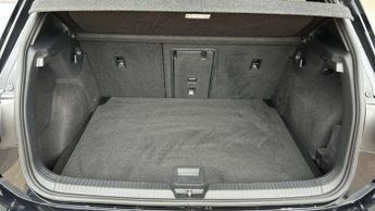 Volkswagen Golf 2.0 TDI 150 R-Line 5dr DSG