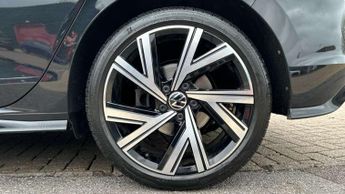 Volkswagen Golf 2.0 TDI 150 R-Line 5dr DSG