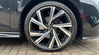 Volkswagen Golf 2.0 TDI 150 R-Line 5dr DSG
