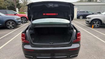 Volvo S60 2.0 T5 R DESIGN Plus 4dr Auto