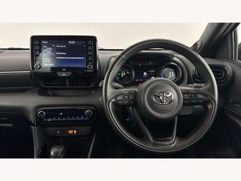 Toyota Yaris 1.5 Hybrid Dynamic 5dr CVT