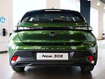 Peugeot 2008 1.2 Hybrid 136 GT 5dr e-DSC6