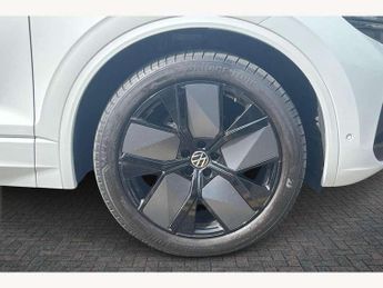 Volkswagen Touareg 3.0 V6 TDI 4Motion 286 Black Edition 5dr Tip Auto