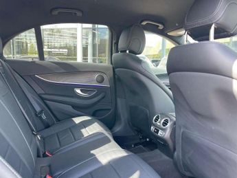 Mercedes-Benz E-Class E400d 4Matic AMG Line Premium 4dr 9G-Tronic
