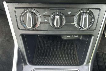 Volkswagen Polo 1.0 Life 5dr