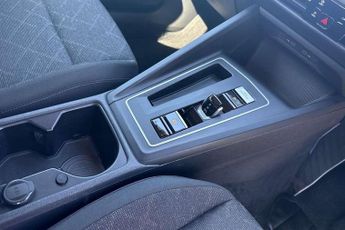 Volkswagen Golf 2.0 TDI Life 5dr DSG