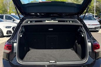 Volkswagen Golf 2.0 TDI Life 5dr DSG