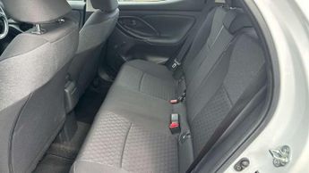 Toyota Yaris 1.5 Hybrid Icon 5dr CVT