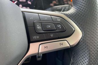 Volkswagen Golf 1.5 eTSI 150 Black Edition 5dr DSG