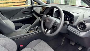 Toyota C-HR 1.8 Hybrid Design 5dr CVT