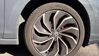 Volkswagen Golf 1.5 eTSI Style 5dr DSG