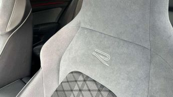 Volkswagen Golf 1.5 eTSI 150 R-Line 5dr DSG