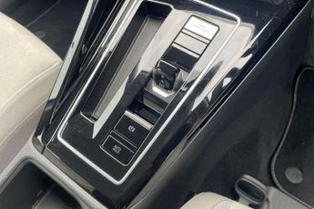 Volkswagen Golf 1.5 eTSI Style 5dr DSG