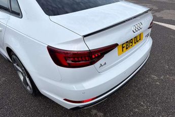 Audi A4 45 TFSI Quattro Black Edition 4dr S Tronic