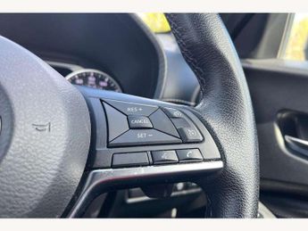 Nissan Juke 1.0 DiG-T 114 N-Connecta 5dr DCT