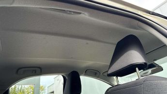 Toyota Yaris 1.5 Hybrid Icon 5dr CVT