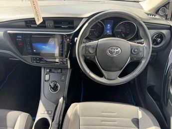 Toyota Auris 1.8 Hybrid Icon TSS 5dr CVT