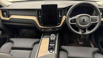 Volvo XC60 2.0 B5P Plus Dark 5dr AWD Geartronic