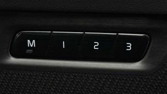 Volvo XC90 2.0 B5P Plus Dark 5dr AWD Geartronic