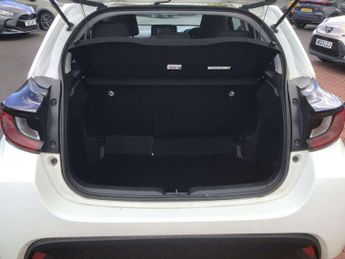 Toyota Yaris 1.5 Hybrid Icon 5dr CVT