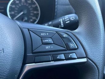 Nissan Juke 1.6 Hybrid Acenta Premium 5dr Auto