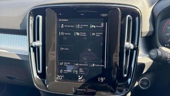 Volvo XC40 1.5 T3 [163] Momentum 5dr Geartronic