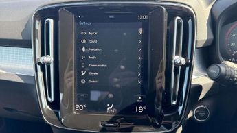 Volvo XC40 1.5 T3 [163] Momentum 5dr Geartronic