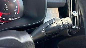 Volvo XC40 1.5 T3 [163] Momentum 5dr Geartronic