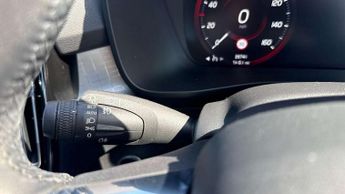 Volvo XC40 1.5 T3 [163] Momentum 5dr Geartronic