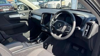 Volvo XC40 1.5 T3 [163] Momentum 5dr Geartronic