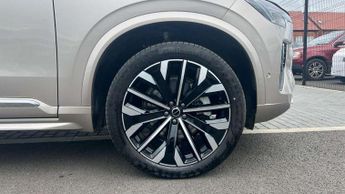 Volvo XC90 2.0 B5P Ultra Dark 5dr AWD Geartronic