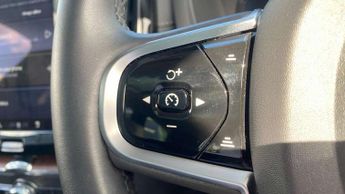 Volvo XC60 2.0 B5P Ultimate Dark 5dr AWD Geartronic