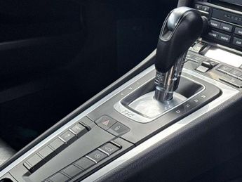 Porsche Cayman 2.0 2dr PDK