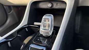Volvo XC40 2.0 B4P Inscription Pro 5dr Auto