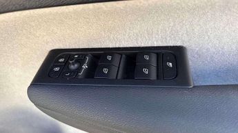 Volvo XC40 2.0 B4P Inscription Pro 5dr Auto