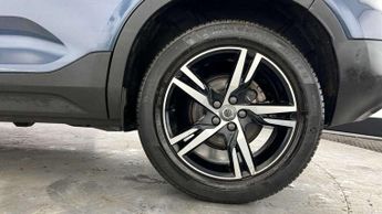 Volvo XC40 1.5 T3 [163] R DESIGN 5dr Geartronic