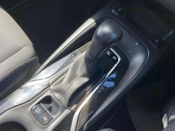 Toyota Corolla 1.8 VVT-i Hybrid Design 5dr CVT