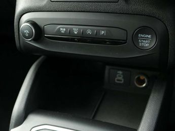 Ford Focus 1.0 EcoBoost Hybrid mHEV 155 Titanium 5dr Auto