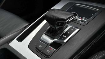 Audi Q5 55 TFSI e Quattro S Line Competition 5dr S Tronic