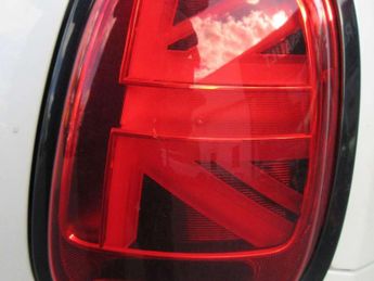 MINI Hatchback 2.0 Cooper S Sport Premium 3dr Auto