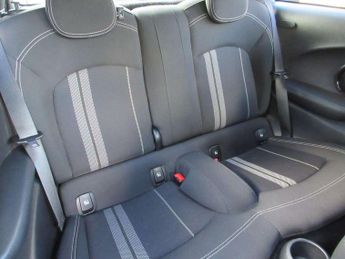 MINI Hatchback 2.0 Cooper S Sport Premium 3dr Auto