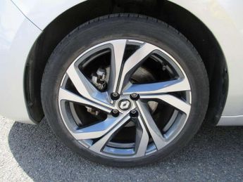 Renault Clio 1.6 E-TECH Hybrid 140 RS Line 5dr Auto