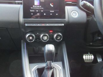 Renault Clio 1.6 E-TECH Hybrid 140 RS Line 5dr Auto