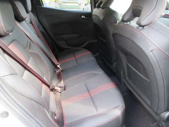 Renault Clio 1.6 E-TECH Hybrid 140 RS Line 5dr Auto