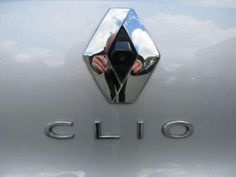Renault Clio 1.6 E-TECH Hybrid 140 RS Line 5dr Auto