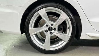 Audi A4 Avant 40 TFSI 204 S Line 5dr S Tronic