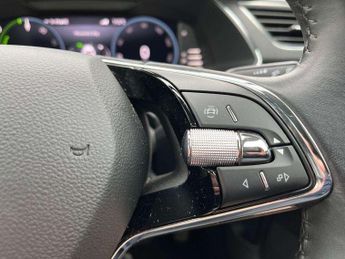 Skoda Superb Estate 1.4 TSI iV SE Technology DSG 5dr