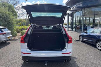 Volvo XC60 2.0 B4D Momentum 5dr AWD Geartronic