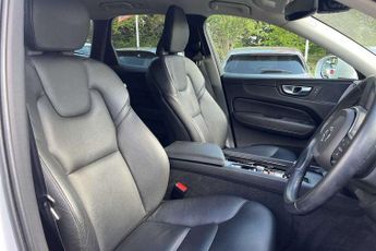 Volvo XC60 2.0 B4D Momentum 5dr AWD Geartronic