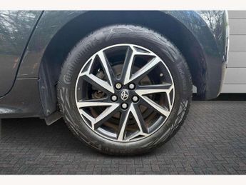Toyota Yaris 1.5 Hybrid Design 5dr CVT